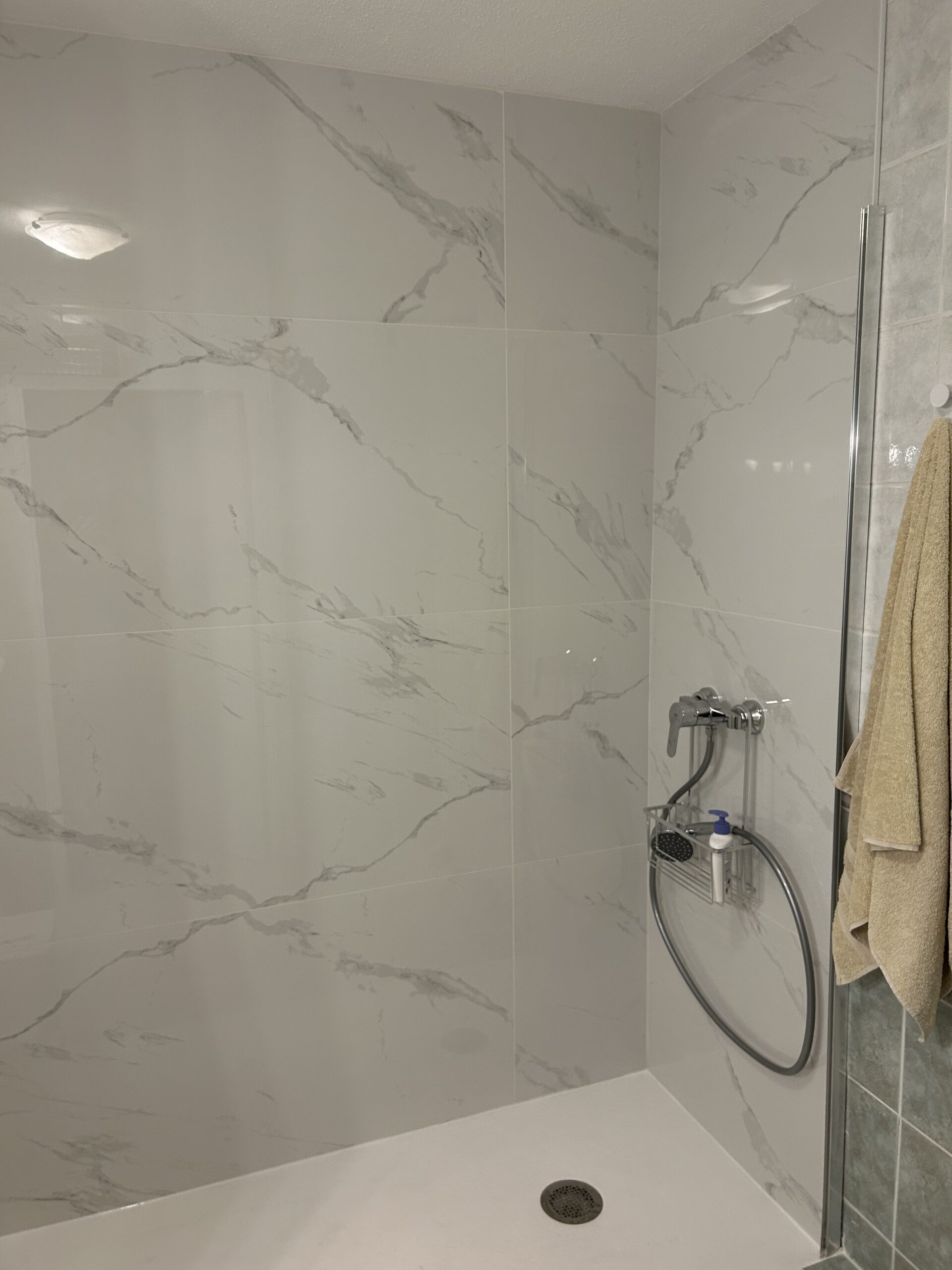 Carrelage effet marbre Saint Raphael - Cash Carrelage Fréjus